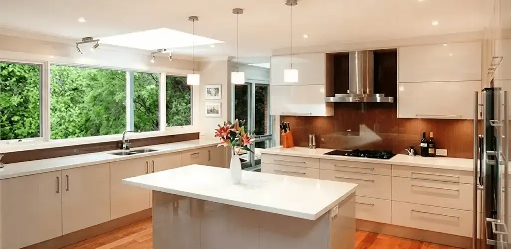 Kitchen cabinet refacing and remodel results in a modern kitchen in Jacksonville, FL